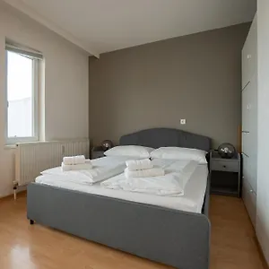 With A Private Terrace Located Right Near Belvedere Castle, 15 Minutes Away From Stephansdom Apartment